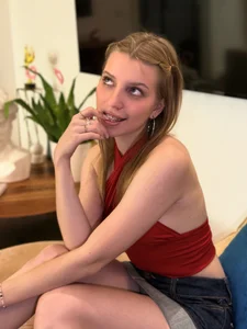 RachelRogers Public Pic 2