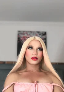 SashaNova Public Pic 2