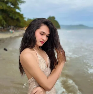 Brianna_Shemale Public Pic 5