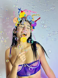 Sassy--Girl Candy show Immagine  6