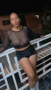 EbonyHorrny ebony woman very close Poză 2