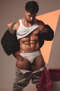 Brad_Summerのa male catalog model 2の 2枚の写真