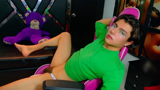 alandelrey57 kullanıcısının Alan in green albümü -  4 fotoğraf