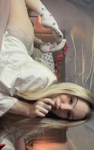 AnnAbbey this lingerie is see through 🤭  4টি ছবি