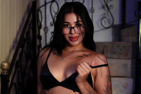 NicolleRivera_ TOTALLY SEXUAL GIRL - {count, plural, one {תמונה אחת} two {שתי תמונות} many {# תמונות} other {# תמונות}}
