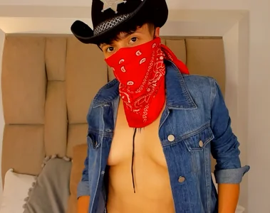 b3k_afrodict Sexy cowgirl Pic 4