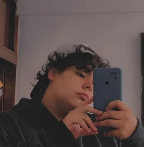 Hailey_Curvy Public . fénykép