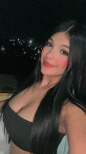 tefany_18 Public Pic 4
