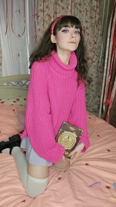 RuthMorse Hi, I'm Mabel. There is a pig. Will you be my boyfriend? Pic 4