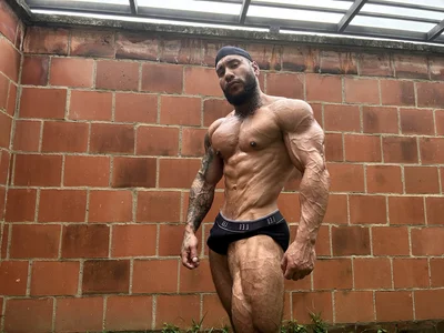 Andrew_Johnnson Gym Pic 8