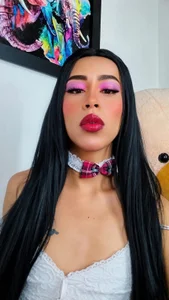 Ariagna_villalobos kiss for you Pic 3