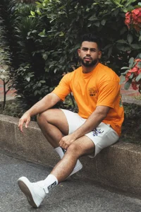 noah_crux Outside টি ছবি