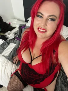 Zdjęcia redxxxvixen Public:  8