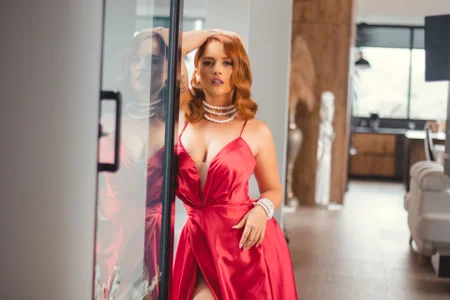 Alyson_Conner The red girl Pic 2