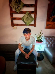 andrew_uwu_ kullanıcısının Sad girl and bad girl 🫦 albümü -  3 fotoğraf