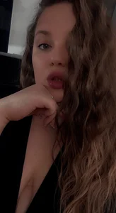 _MaryGirl_ Public Pic 2