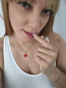 Luna_isabella kullanıcısının Sexy sports outfit🤤 albümü -  5 fotoğraf