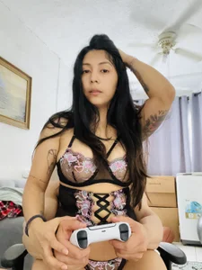 mia_gonzalez69 Public Pic 5