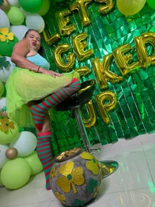 grandmother_milf Happy Day St. Patrick's 圖片 2