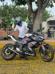 LouiseVegaa My Motorcicle Pic 6