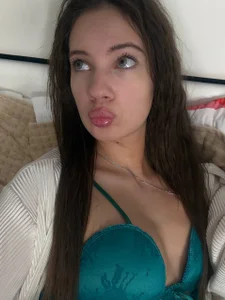 ShaeHeeterfunny girl Bild