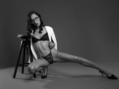 ChloeObril Shadows & Skin Billede 5