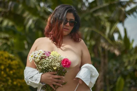 Carlotta_de_velour 💐👅🤤🤍 Pic 3