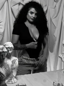 KylieJenkins Your urban goddess ✨🔥 Pic