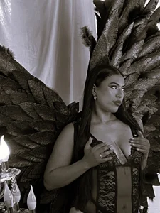 Fallen angel amateur 🪽 de RiriiBrunette__  9 Imagens