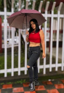 loress_ass_mature A rainy day ☔❤️ Pic 4