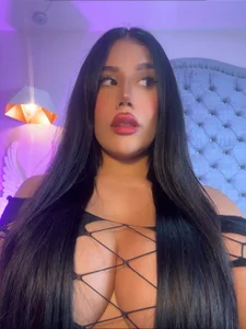 AshleyFerrer 💣 Pic 7