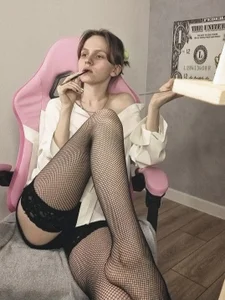 Naaked artist open to art de Milena_Milyan  2 Imagens