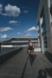 LinaKinky Sometimes a lot of interesting things happen on the roof Pic 5