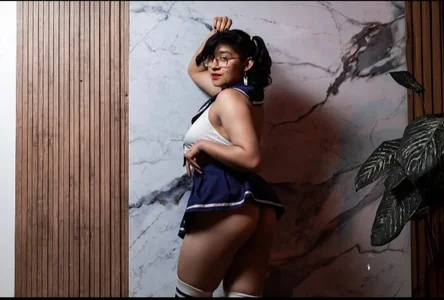 Lili_Gomez_ "I think about you tying me up and it makes me want you terribly." 🎀 Pic