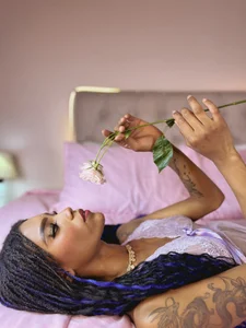 Samantha_spike2a brunette to daydream about💕 Bild 2