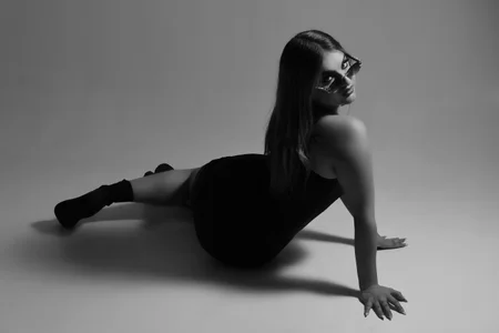 kytziakaya Bad Woman صورة واحدة|kytziakaya Bad Woman صورتان|kytziakaya Bad Woman  3 صور|kytziakaya Bad Woman  3 صورة