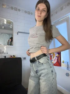 LeanStehlikwaiting for you in my cozy bathroom^^ Bild 5