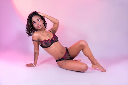 Spicy_Cinammon 💎 Dark beauty with a tempting gaze. Poză 2