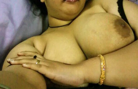 Madhubala111 Public Pic 4