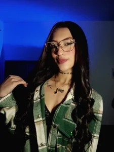 💚 Romántica de Valkiria_9  2 Imagens