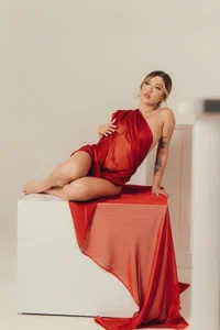 EveBensonX “Brushstrokes of silk and desire.” Pic 5