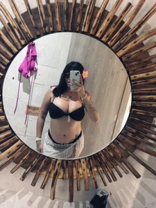 sasha_monroe01 A little bit of me 🩷 Bilde 5
