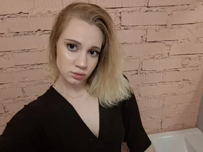 renna_rine A couple of photos before the stream slika
