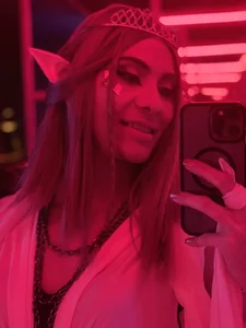 davinaclaire Soy la elfo reina 👸 Gambar 6