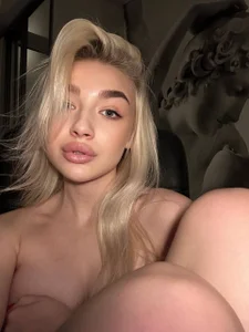 Ella_Milla Public Hình 4