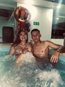 Us 🫧 od Iconic_souls  2 snímek