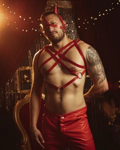 Nathan_rivers The Trone of pleasure😈🔥 Immagine  2