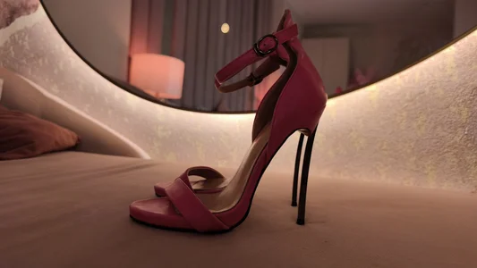 MayaSolar: My heels👠 ( 2 фото)