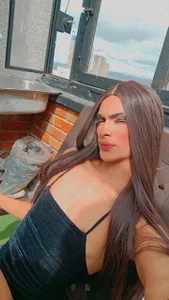 _Riannagarcia_ Public зображення 6