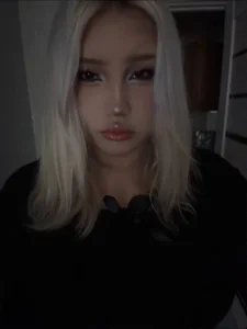 JoniLangowski Public 사진